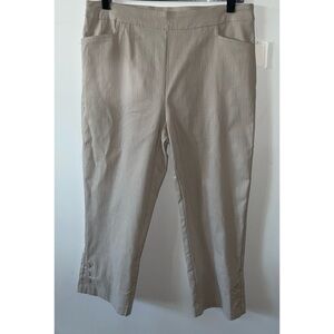 Kate Park Textured Capri Pull On Pant